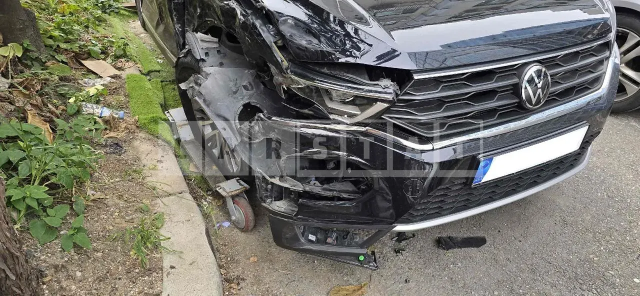 Photo 2 of 15: 2021 Volkswagen T-Rock 2.0 TDI, VIN WVGZZZA1ZNV015944 — Korean insurance auction