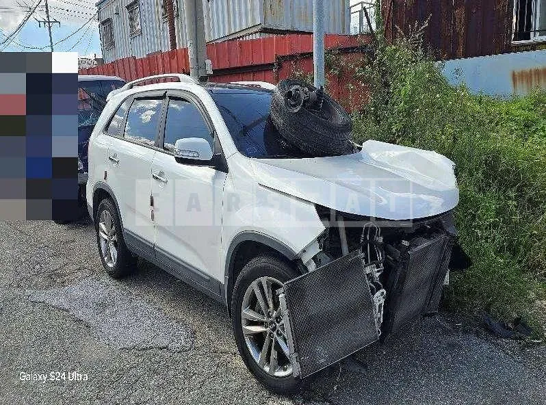Photo 2 of 19: 2014 Kia Sorento R — Korean insurance auction
