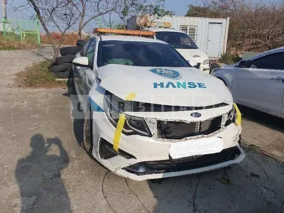 Photo 1 of 50: 2019 Kia K5, VIN KNAGT415GKA305801 — Korean insurance auction