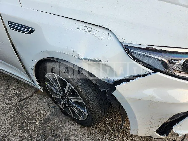 Photo 2 of 32: 2018 Kia K5, VIN KNAGT411BKA294347 — Korean insurance auction