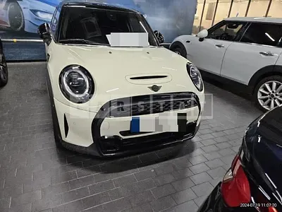 Photo 1 of 11: 2021 MINI Cooper S Five-Door — Korean insurance auction