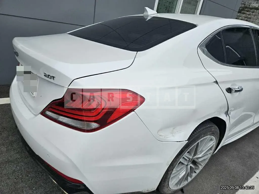 Photo 2 of 28: 2019 Genesis G70 2.0T — Korean insurance auction