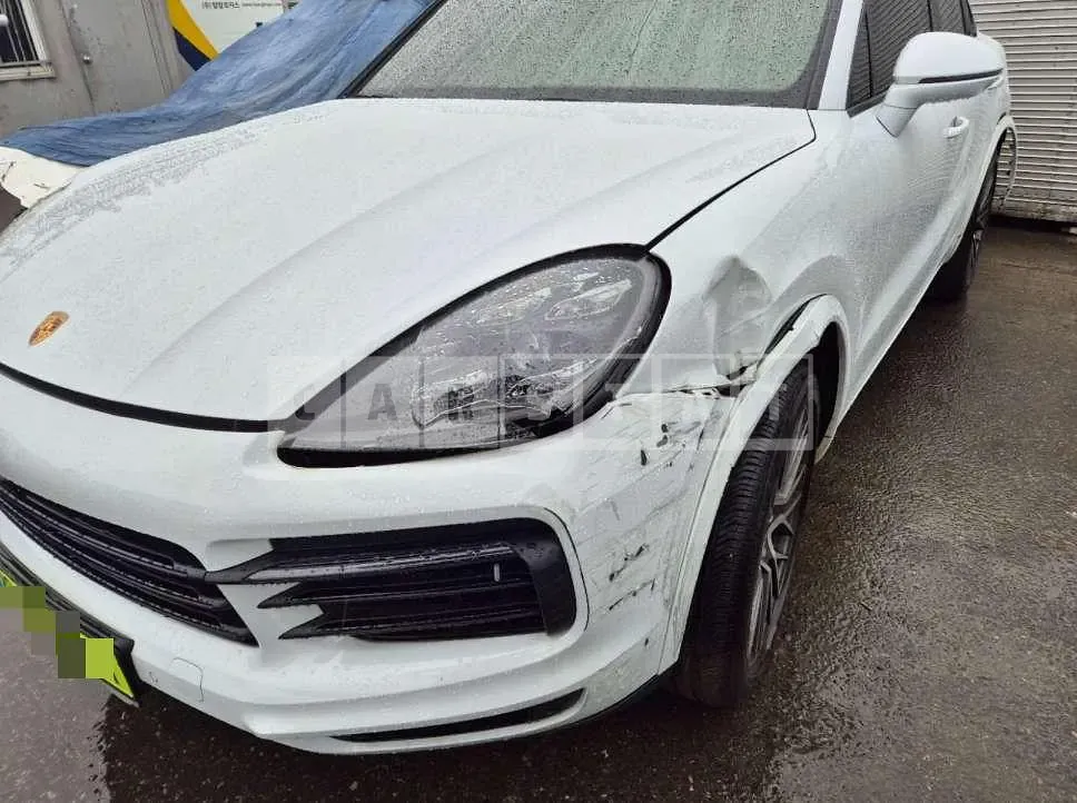 Photo 2 of 27: 2021 Porsche Cayenne Coupe — Korean insurance auction
