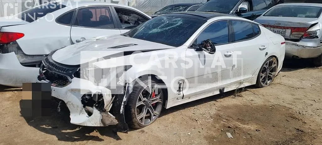 Photo 2 of 4: 2017 Kia Stinger 3.3 (AWD), VIN KNAE751CDJS006438 — Korean insurance auction