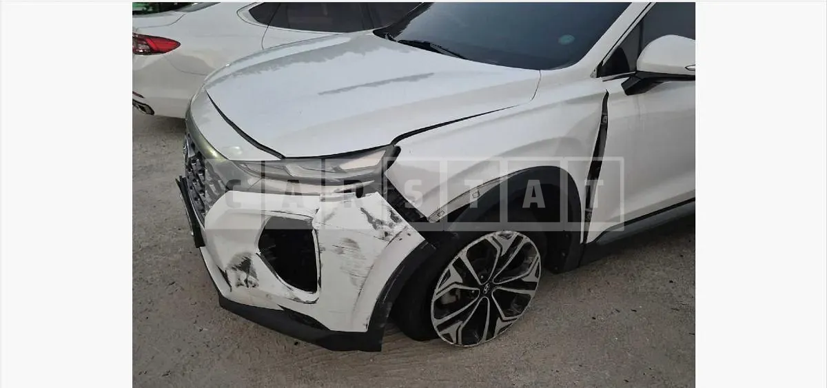 Photo 2 of 10: 2018 Hyundai Santa Fe 2.0 — Korean insurance auction
