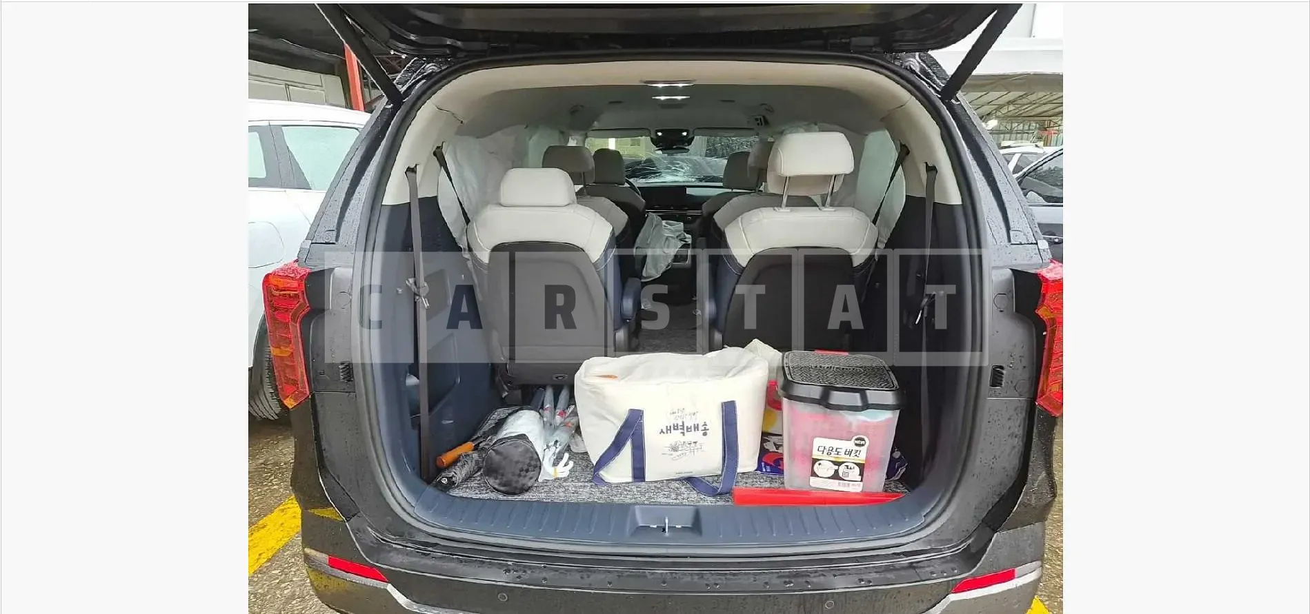Photo 2 of 13: 2025 Kia Carnival 1.6 (Hybrid) — Korean insurance auction