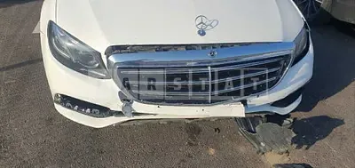Photo 1 of 17: 2018 Mercedes-Benz E220d 4Matic — Korean insurance auction