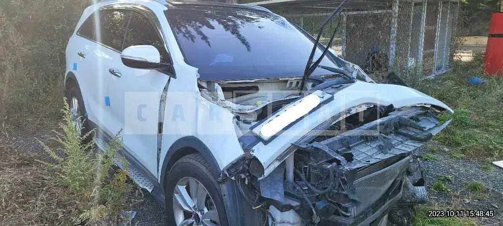 Photo 2 of 14: 2015 Kia Sorento, VIN KNAPS81ADFA118833 — Korean insurance auction