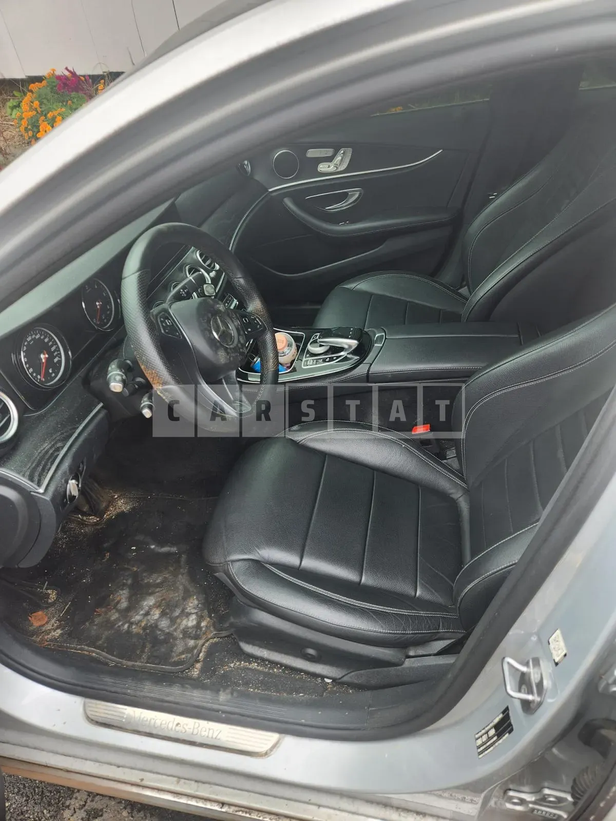Photo 2 of 7: 2017 Mercedes-Benz E220d, VIN WDDZF0EB1HA065080 — Korean insurance auction