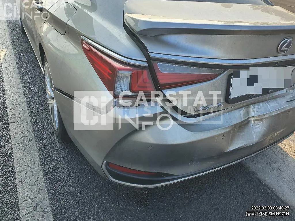 Photo 2 of 9: 2019 Lexus ES300h, VIN JTHB21B10K2060073 — Korean insurance auction