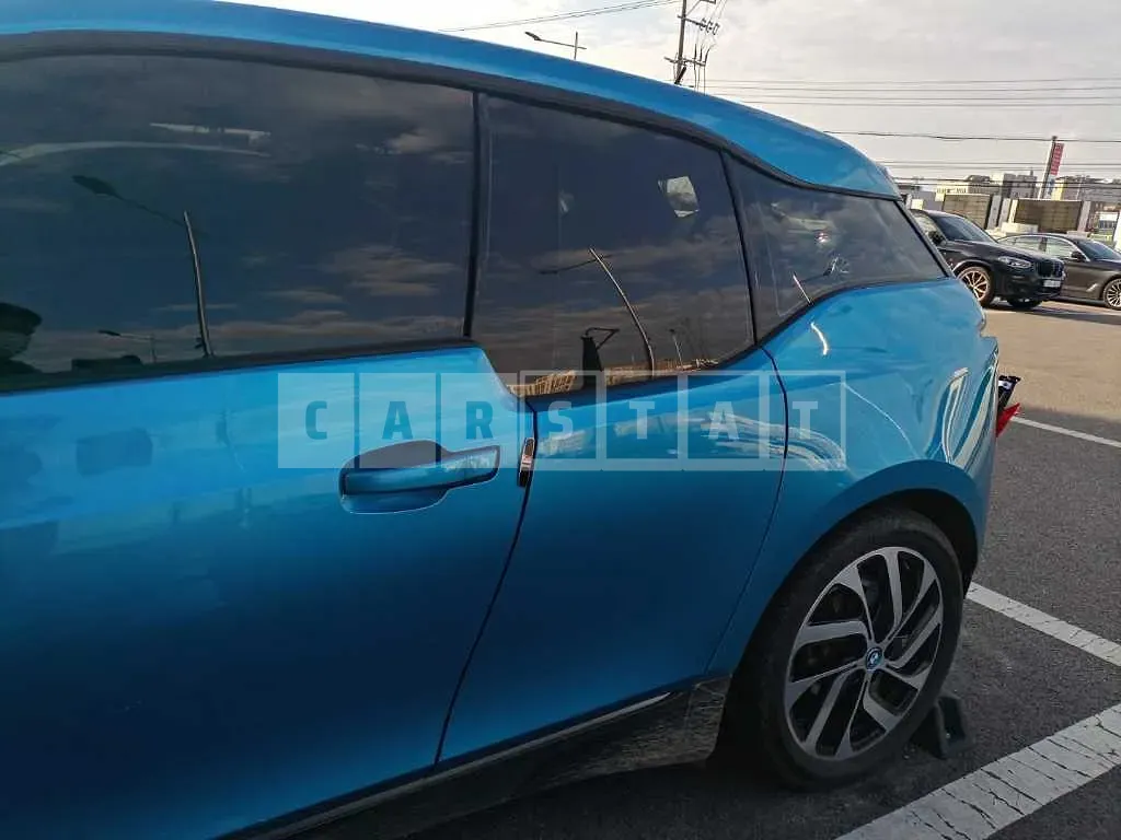 Photo 2 of 26: 2017 BMW i3, VIN WBY1Z610XH7A11605 — Korean insurance auction