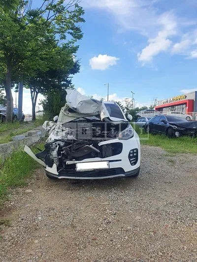 Photo 1 of 5: 2018 Kia Sportage, VIN KNAP6815GJK484584 — Korean insurance auction