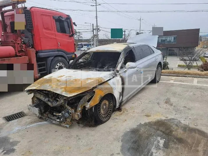 Photo 2 of 6: 2018 Genesis EQ900 Limousine — Korean insurance auction