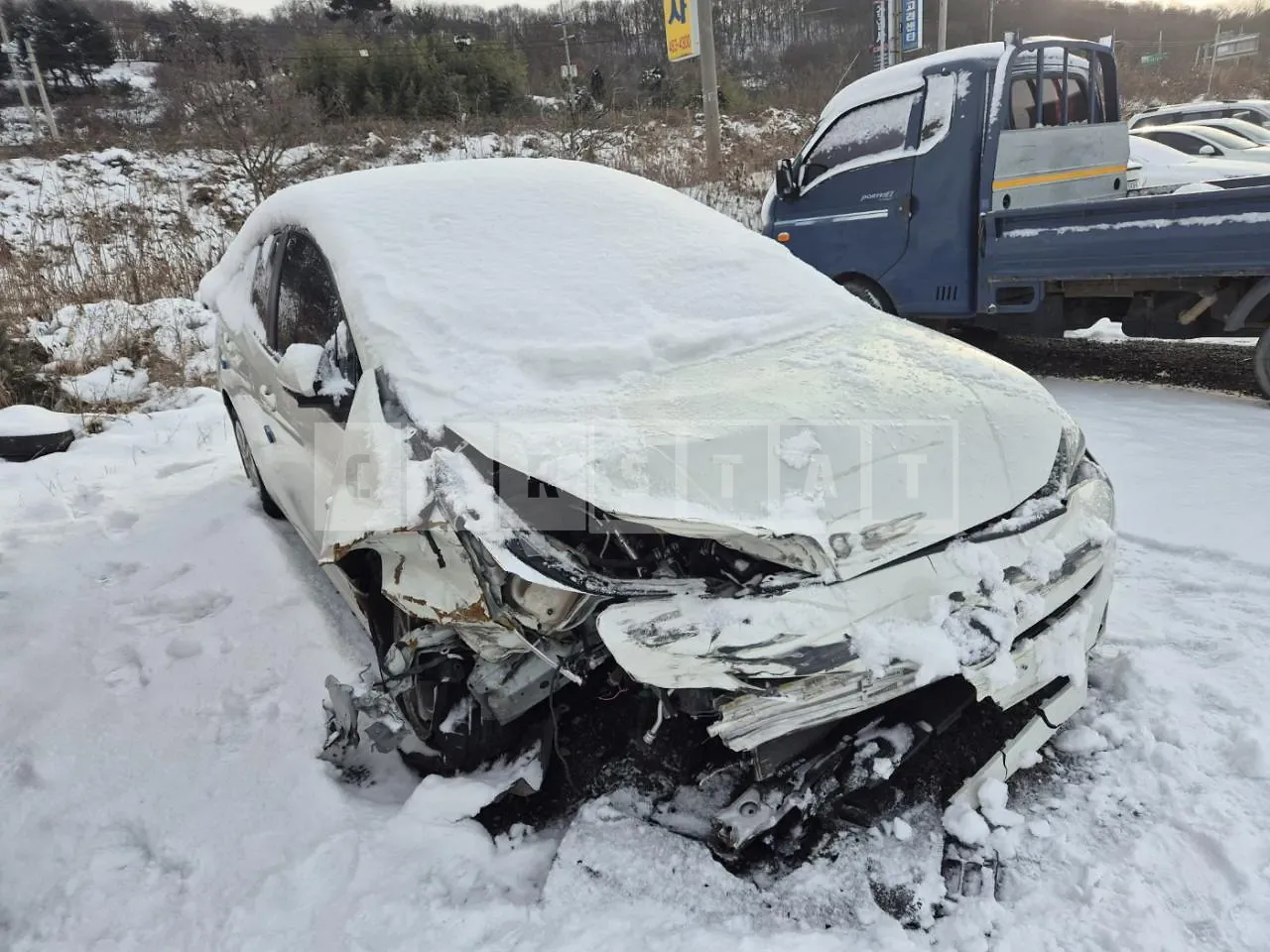 Photo 2 of 18: 2017 Toyota Prius, VIN JTDKBRFUXH3565903 — Korean insurance auction