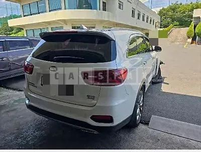 Photo 1 of 17: 2018 Kia Sorento 4WD — Korean insurance auction
