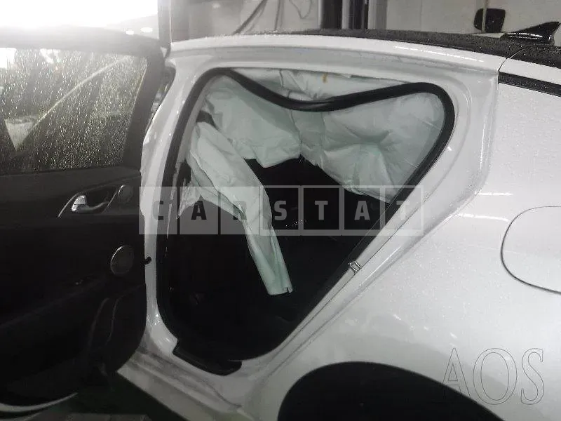 Photo 2 of 18: 2018 Kia Stinger, VIN KNAE351ABJS032325 — Korean insurance auction