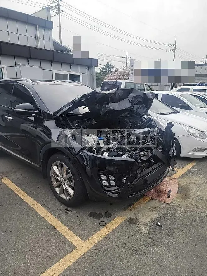 Photo 2 of 35: 2016 Kia Sorento 2.0 — Korean insurance auction