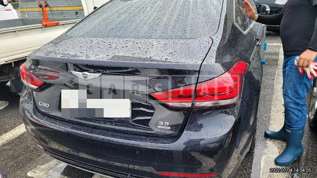 Photo 2 of 29: 2018 Genesis G80 3.3 — Korean insurance auction
