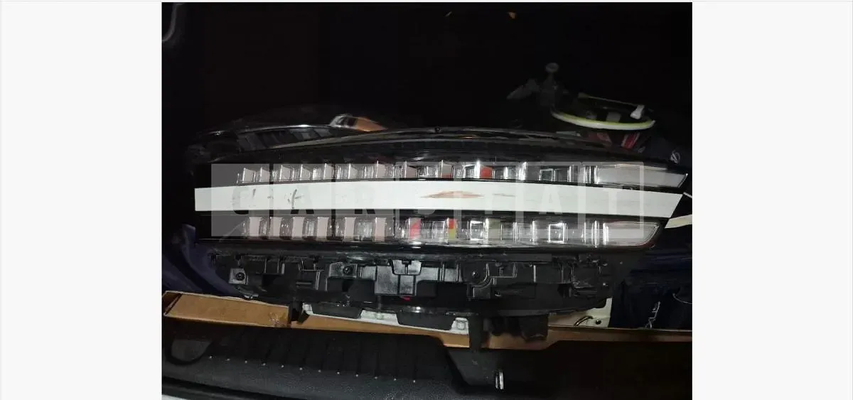 Photo 3 of 3: 2022 Genesis (parts) G90 3.5T Headlamp — Korean insurance auction