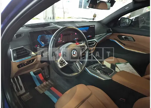 Photo 2 of 11: 2023 BMW 320i — Korean insurance auction