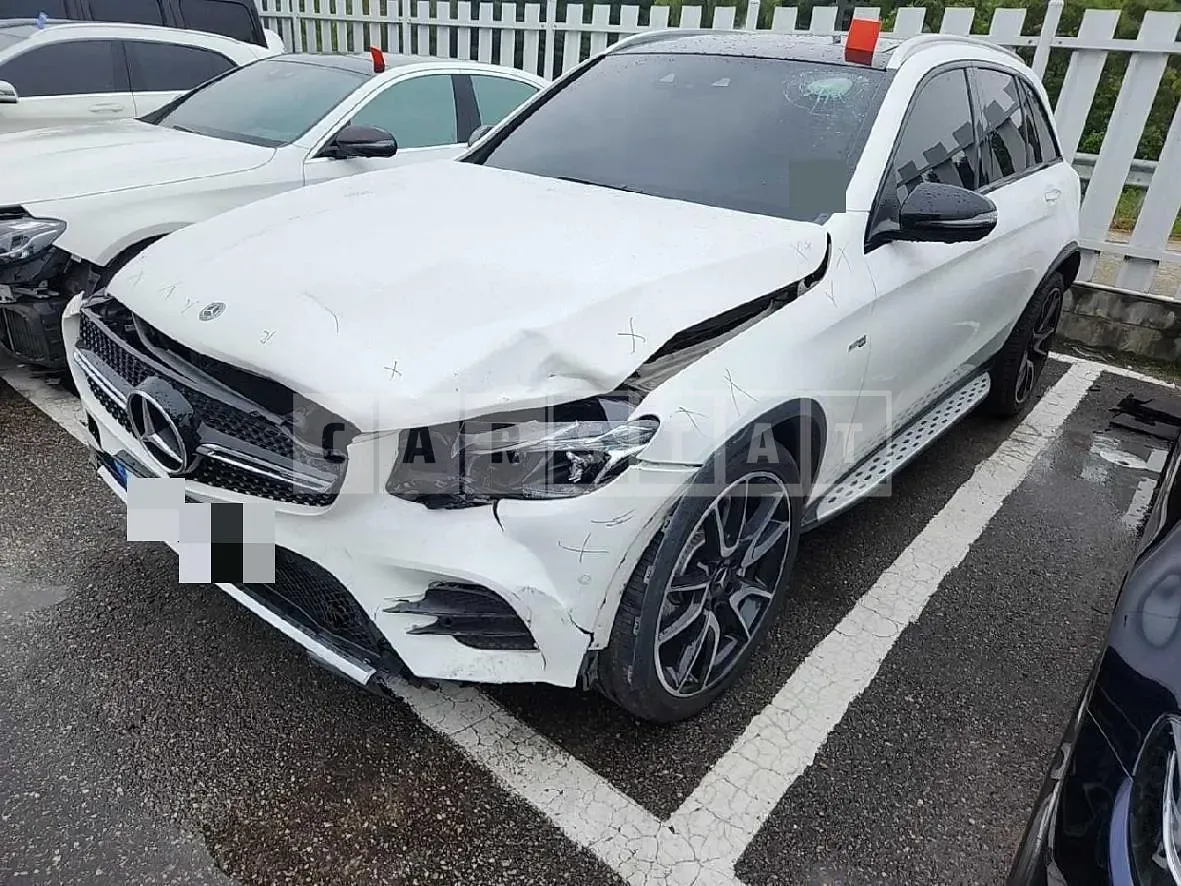 Photo 2 of 33: 2018 Mercedes-Benz GLC 43 AMG 4Matic, VIN WDC0G6EB0JF431164 — Korean insurance auction