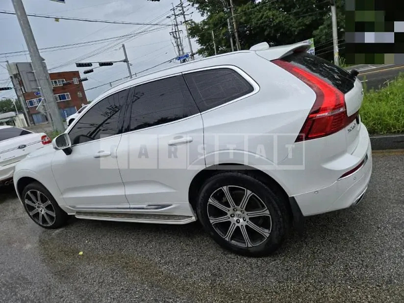 Photo 2 of 5: 2018 Volvo XC60D5 AWD — Korean insurance auction