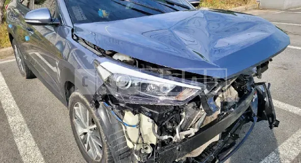 Photo 2 of 8: 2017 Hyundai Tucson, VIN KMHJ381ABHU225233 — Korean insurance auction