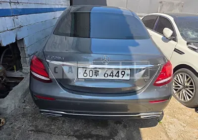 Photo 1 of 27: 2019 Mercedes-Benz E220d — Korean insurance auction