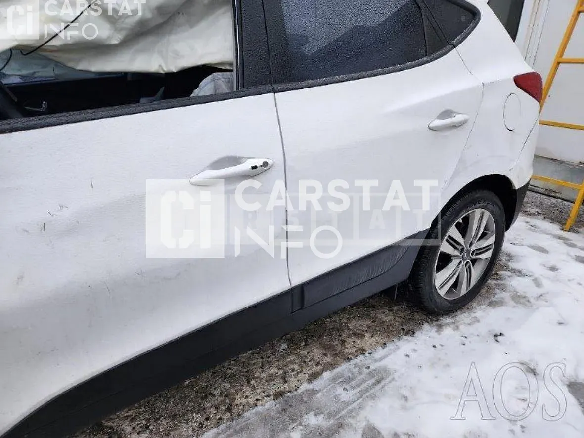 Photo 2 of 37: 2014 Hyundai Tucson ix — Korean insurance auction