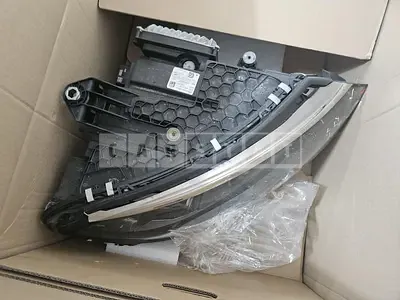 Photo 1 of 8: 2022 Mercedes-Benz (parts) EQS450 Headlamp — Korean insurance auction