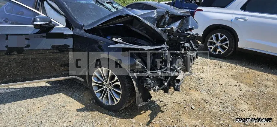 Photo 2 of 7: 2015 Genesis 3.3 — Korean insurance auction