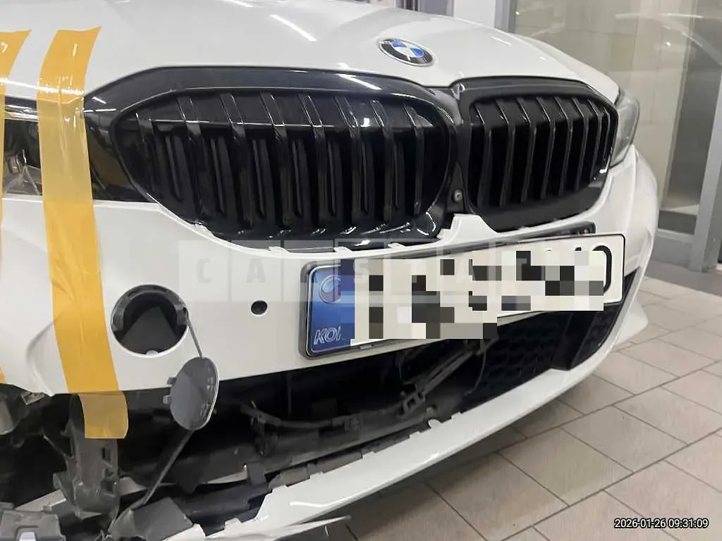 Photo 2 of 30: 2021 BMW 330e — Korean insurance auction