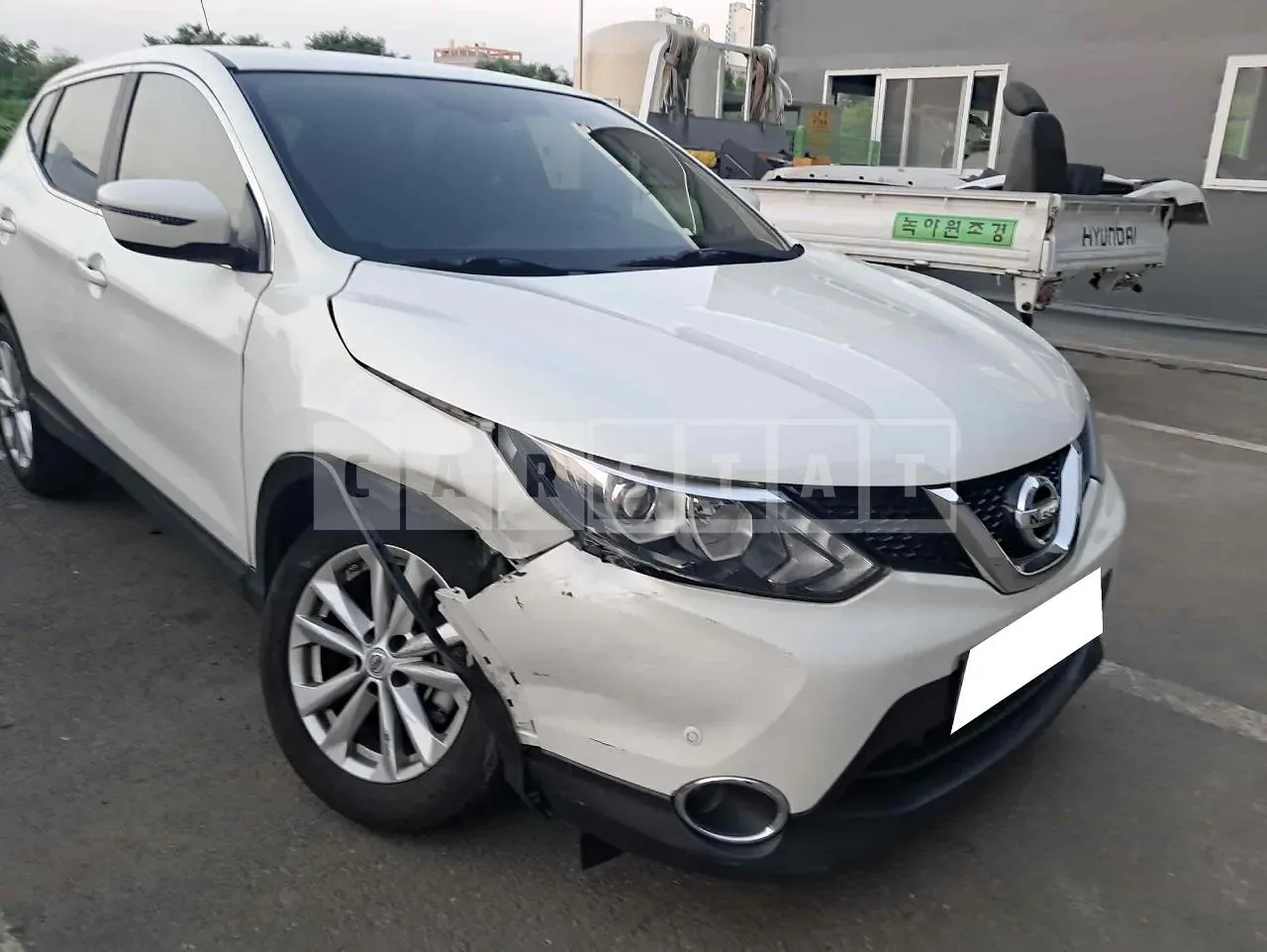 Photo 2 of 11: 2015 Nissan Qashqai S, VIN SJNDJ18EXGA514849 — Korean insurance auction