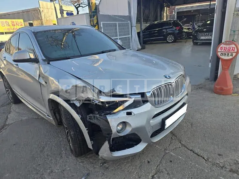 Photo 2 of 17: 2015 BMW X4 xDrive 30d, VIN WBAXX3108F0K80282 — Korean insurance auction