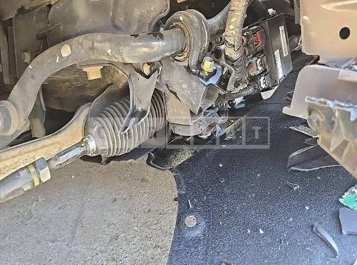 Photo 2 of 66: 2017 Genesis EQ900, VIN KMHG141DBHU031727 — Korean insurance auction