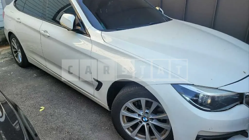 Photo 2 of 15: 2018 BMW 320d Gran Turismo — Korean insurance auction