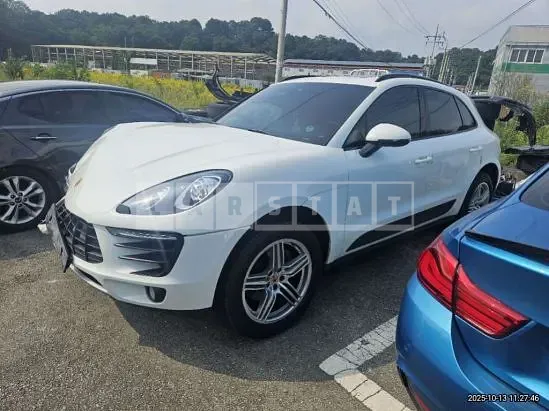 Photo 2 of 32: 2017 Porsche Macan, VIN WP1AA2950HLB22796 — Korean insurance auction