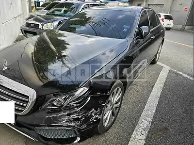 Photo 1 of 11: 2019 Mercedes-Benz E300 4Matic — Korean insurance auction