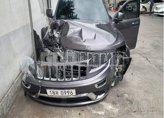 Photo 2 of 31: 2015 Jeep Straw Grand Cherokee, VIN 1C4RJFJM6FC928170 — Korean insurance auction