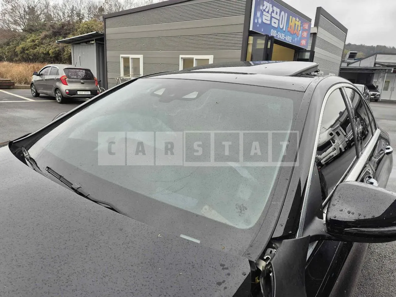 Photo 2 of 22: 2017 Mercedes-Benz C200, VIN WDDWF4CB4HF542195 — Korean insurance auction