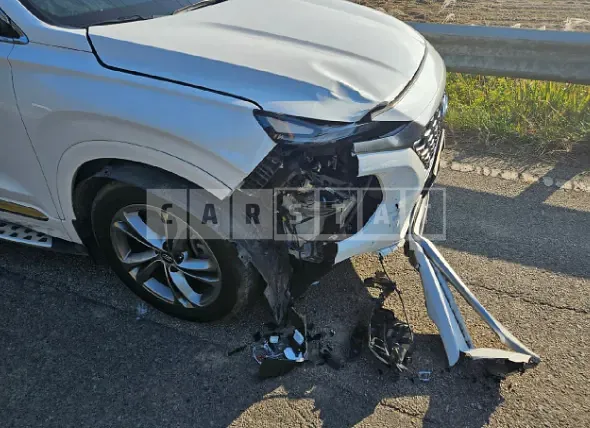 Photo 2 of 19: 2019 Hyundai Santa Fe — Korean insurance auction