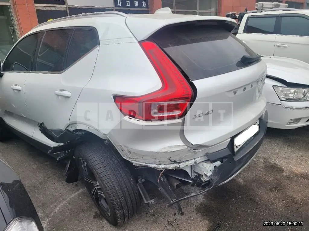 Photo 2 of 18: 2019 Volvo XC40T4 AWD, VIN YV1XZACACK2134426 — Korean insurance auction