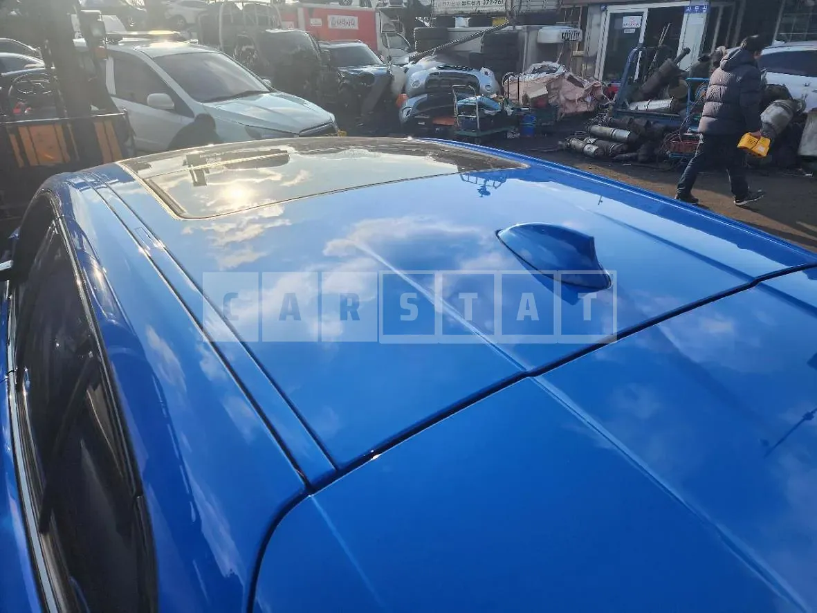 Photo 2 of 26: 2021 BMW 120i, VIN WBA7L7107M7J80682 — Korean insurance auction