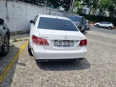 Photo 1 of 11: 2015 Mercedes-Benz E220 BlueTec, VIN WDDHF0AB3FB154058 — Korean insurance auction