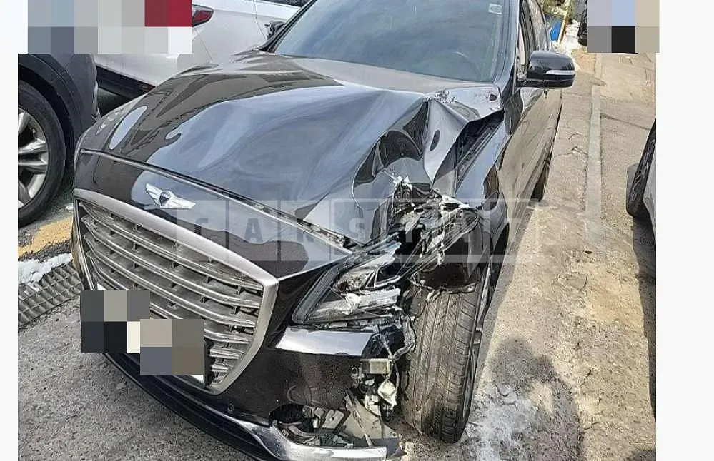 Photo 2 of 6: 2017 Genesis G80 — Korean insurance auction