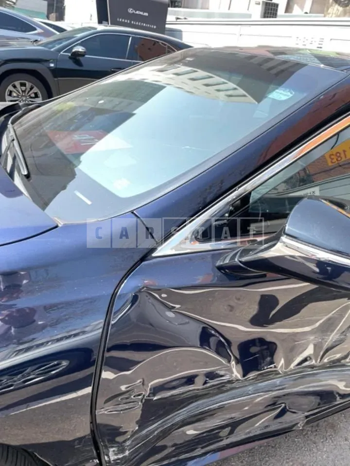 Photo 2 of 24: 2020 Lexus ES300h, VIN JTHB21B13L2083185 — Korean insurance auction