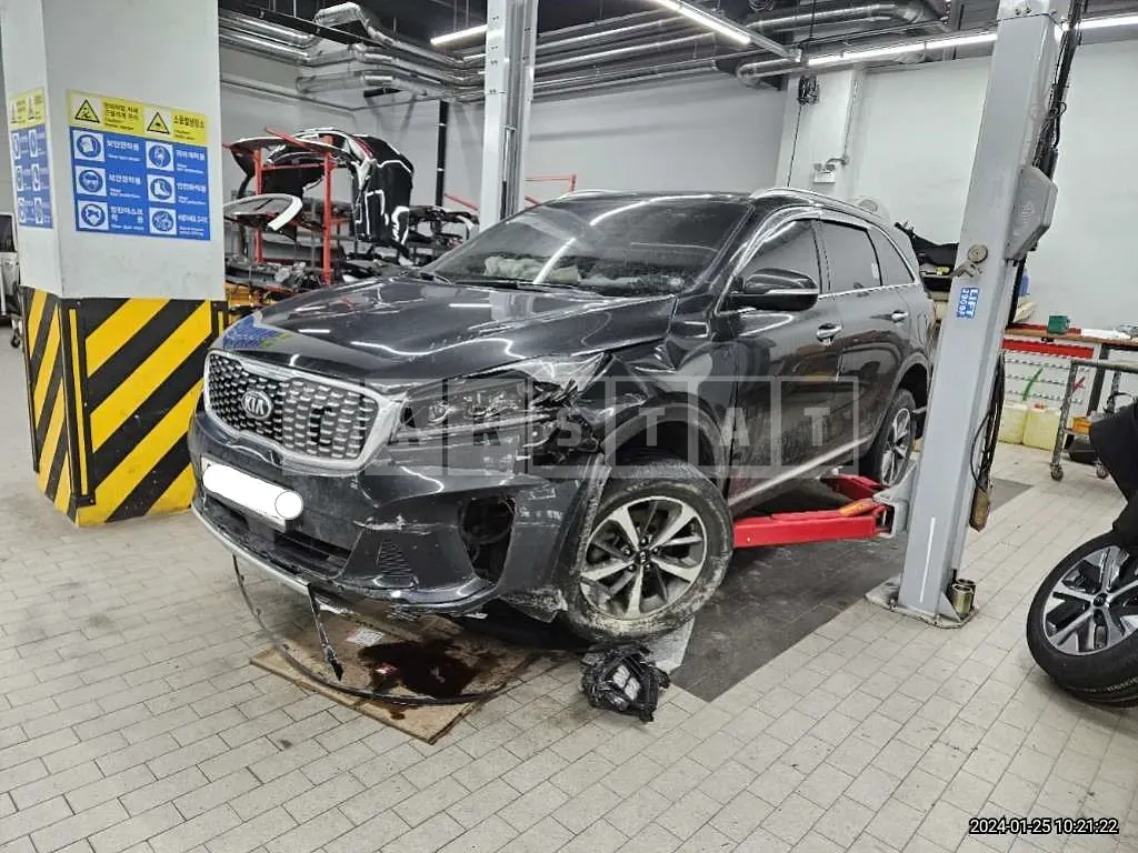 Photo 2 of 14: 2019 Kia Sorento, VIN KNAPS81BDKA479026 — Korean insurance auction
