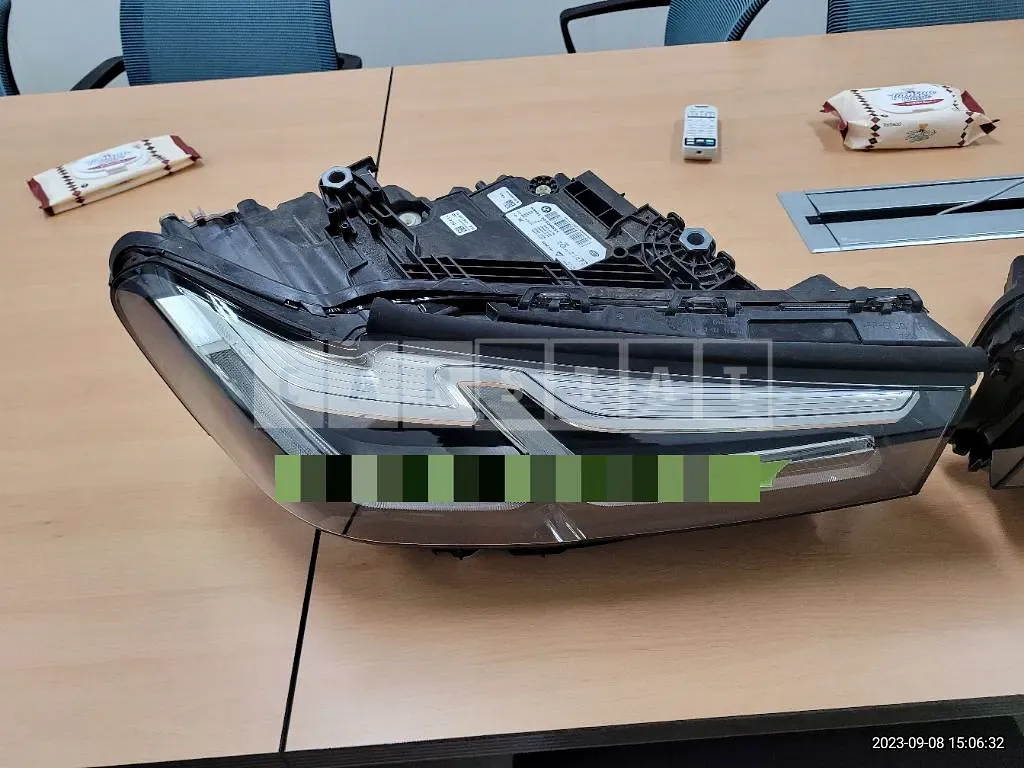 Photo 2 of 12: 2023 BMW (parts) 523d Headlamp — Korean insurance auction