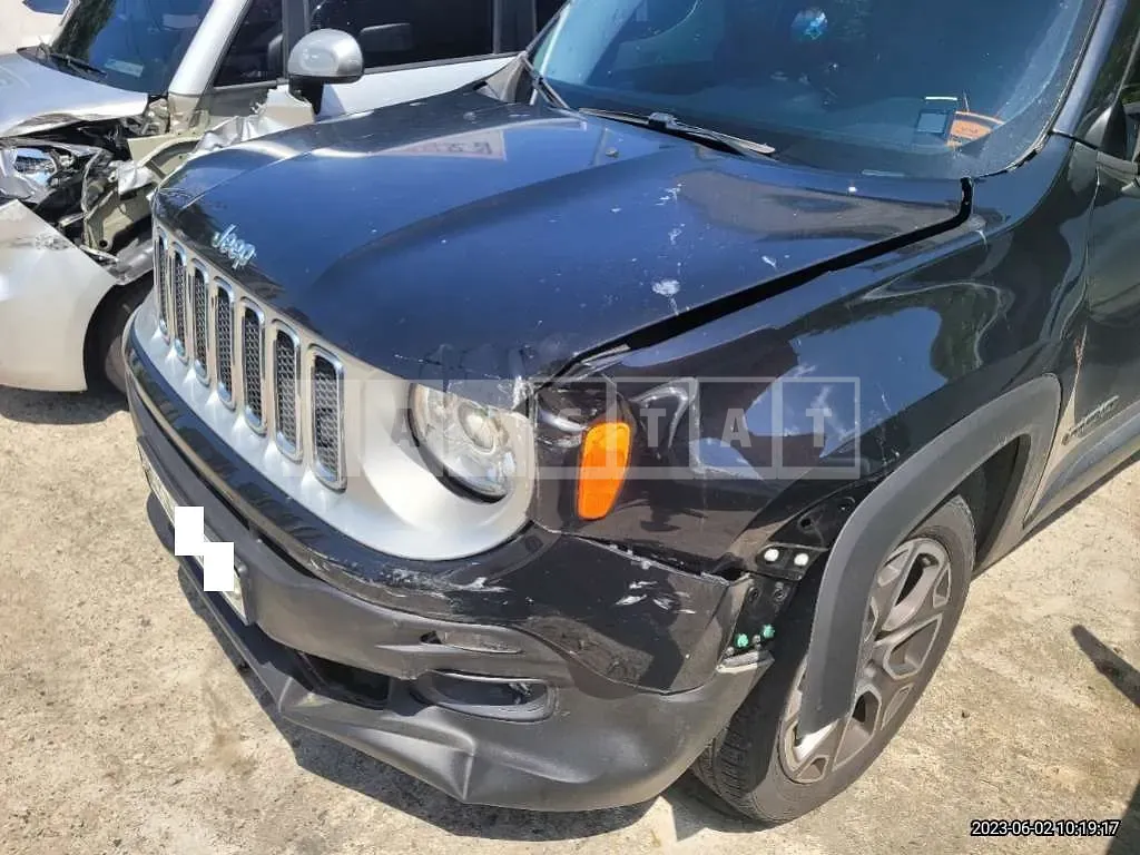 Photo 2 of 30: 2015 Jeep Zip Renegade, VIN 1C4BU0000FPB78618 — Korean insurance auction