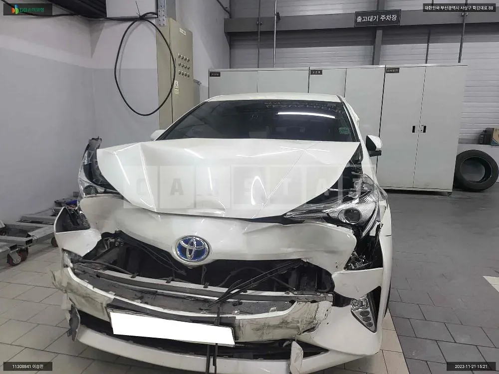 Photo 2 of 10: 2016 Toyota Prius, VIN JTDKBRFU7G3523395 — Korean insurance auction